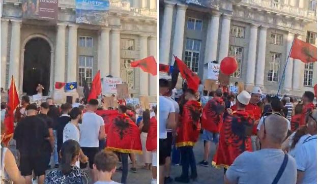 Me flamuj dhe veshje kuqezi  shqiptarët e Gjenovës mbushin sheshin në protestë  Rama jepe dorëheqjen  Nuk duhet të heshtim më për të drejtat tona