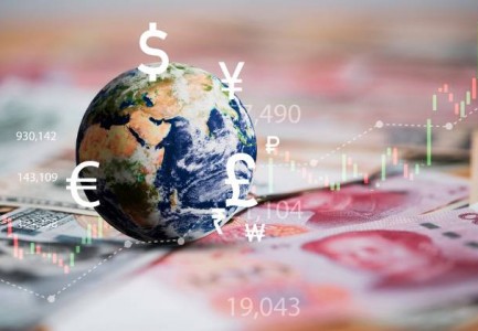 Këmbimi valutor 5 qershor  Me sa blihen e shiten dollari dhe euro  çfarë ndodh me monedhat e tjera