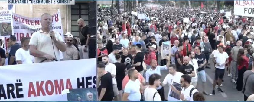 VIDEO   Nuk do lejojmë të bëhet tjetër  97 të   Ish efektivi emigrant mesazh protestuesve  Do nisemi në këmbë nga Vlora në Tiranë për t u bashkuar  edhe nëse duhet të sakrifikohem