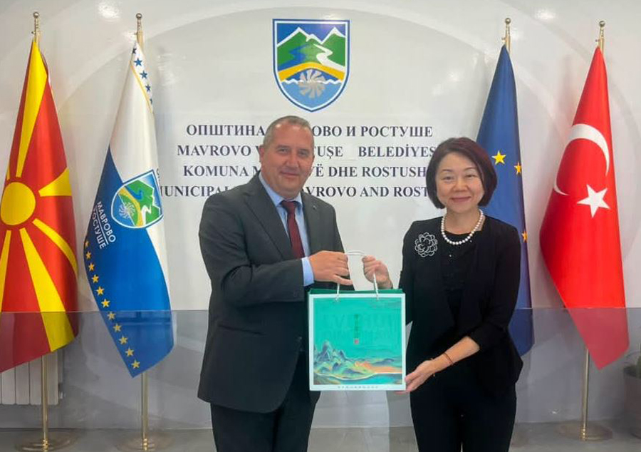 Kina sheh potencial të madh turistik në Mavrovë dhe Rekë