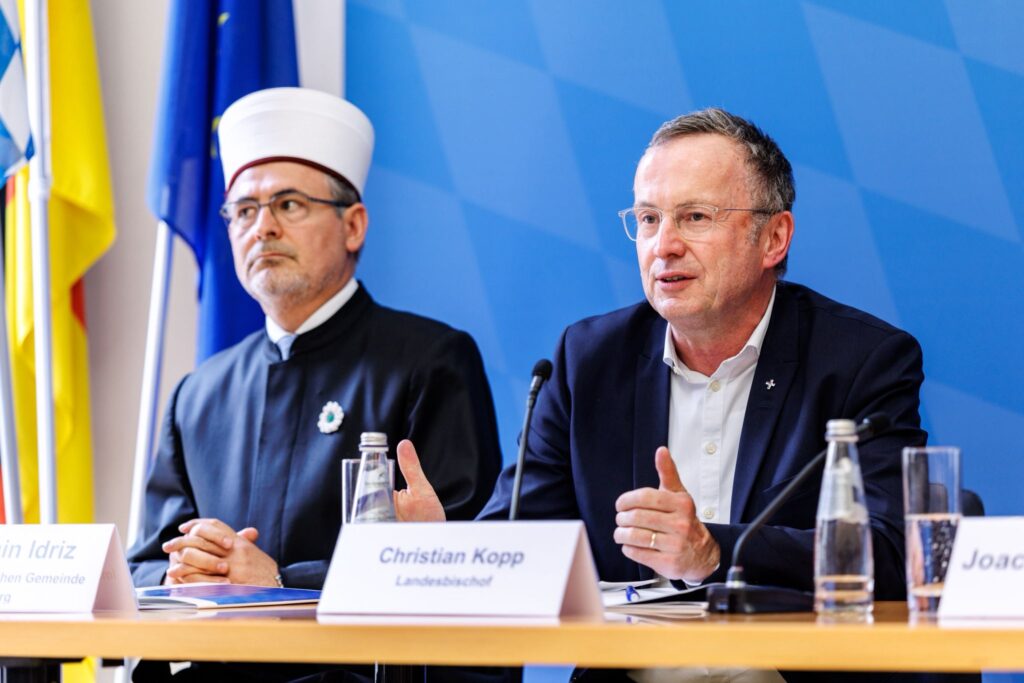 Samiti i Feve në Mynih: Forumi i Dialogut jep një mesazh të fuqishëm kundër urrejtjes dhe nxitjes së saj