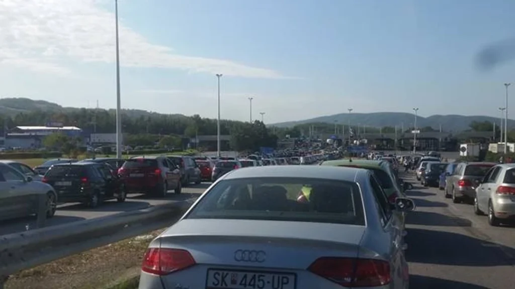 MPB: Të hënën në mëngjes grevë e doganierëve grekë në pikat kufitare