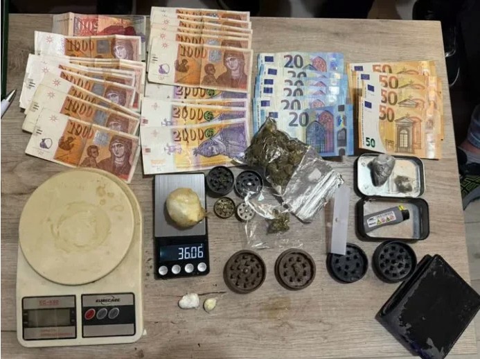 Arrestohen dy shkupjanë, gjatë bastisjes në Kisella Vodë gjenden drogë dhe para