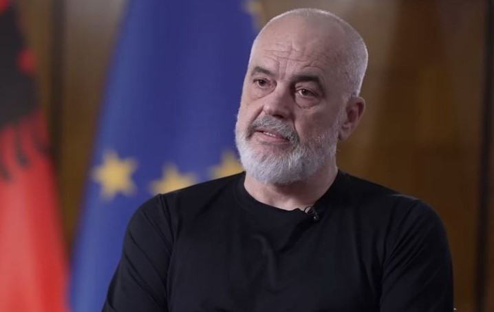  Prej 60 të ditësh shqiptarët protestojnë çdo natë poshtë zyrës tuaj   Gazetarja britanike e zë ngushtë  Rama  Qeveria ka reflektuar  por qytetarët kanë pritshmëri më të larta