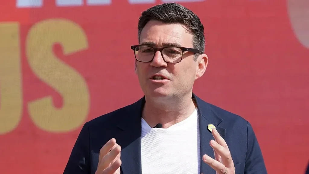 Britania e Madhe ka ndërruar 7 kryeministra në 10 vite! Kush është Andy Burnham, pasardhësi i Starmer