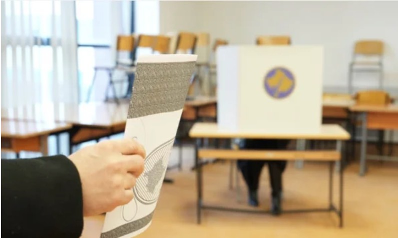 1 muaj nga zgjedhjet   Çështja e presidentit e paqartë  partitë presin certifikimin