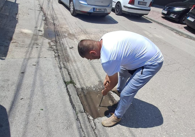 Ekipet e Komunës së Çairit vazhdojnë në terren pas reshjeve të dendura të shiut
