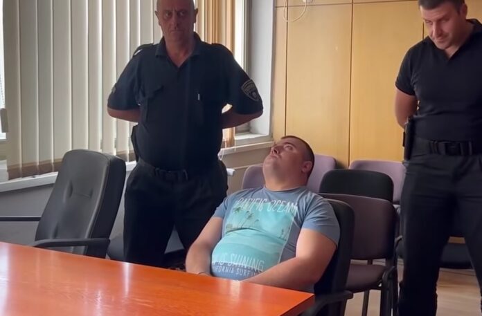 Nis gjykimi në Kumanovë  25 vjeçari akuzohet për pesë vrasje dhe dy tentativa  i kreu krimet për të kënaqur pasionet seksuale mbi trupat e pajetë