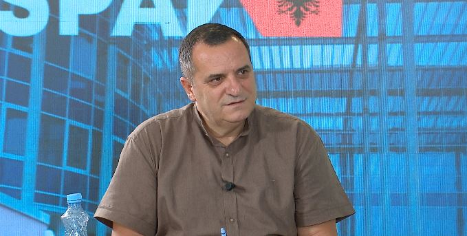 “E kanë braktisur ndërkombëtarët dhe drejtësia!”, Basir Çollaku: Rama s’e mbyll vitin si kryeministër! Protestat, një realitet i ri politik