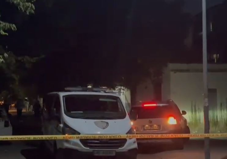 Të plagosurit nga atentati me armë zjarri në Elbasan dalin nga spitali  policia në kërkim të autorit  Sekuestrohen pamjet e kamerave