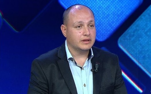 E trishtë/ Gazetari i News24, Enrik Mehmeti humb jetën në një aksident rrugor