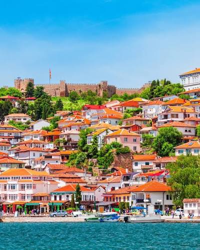 Ohri një hap para humbjes së statusit në UNESCO – Urbanizimi, ndërtimet ilegale dhe ujrat e zeza janë ndër shkaqet kryesore