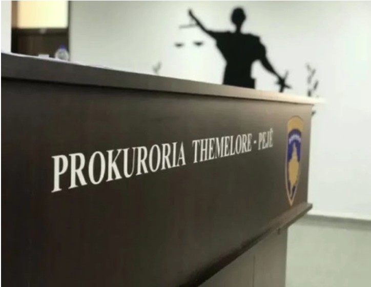 Prokuroria: Një person dërgohet në spital, shtohen masat për shuarjen e zjarrit në deponinë e Sferkës