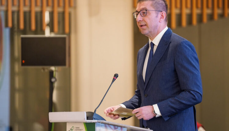 Mickoski  Qeveria është partner aktive i ekonomisë  po krijojmë një klimë të parashikueshme biznesi  institucione efikase  infrastrukturë moderne dhe arsim cilësor
