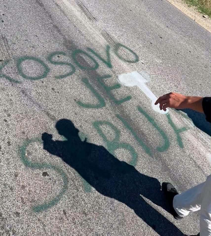 Kush po provokon në ‘UminDoll’ të Kumanoves-“Kosova është Serbi?