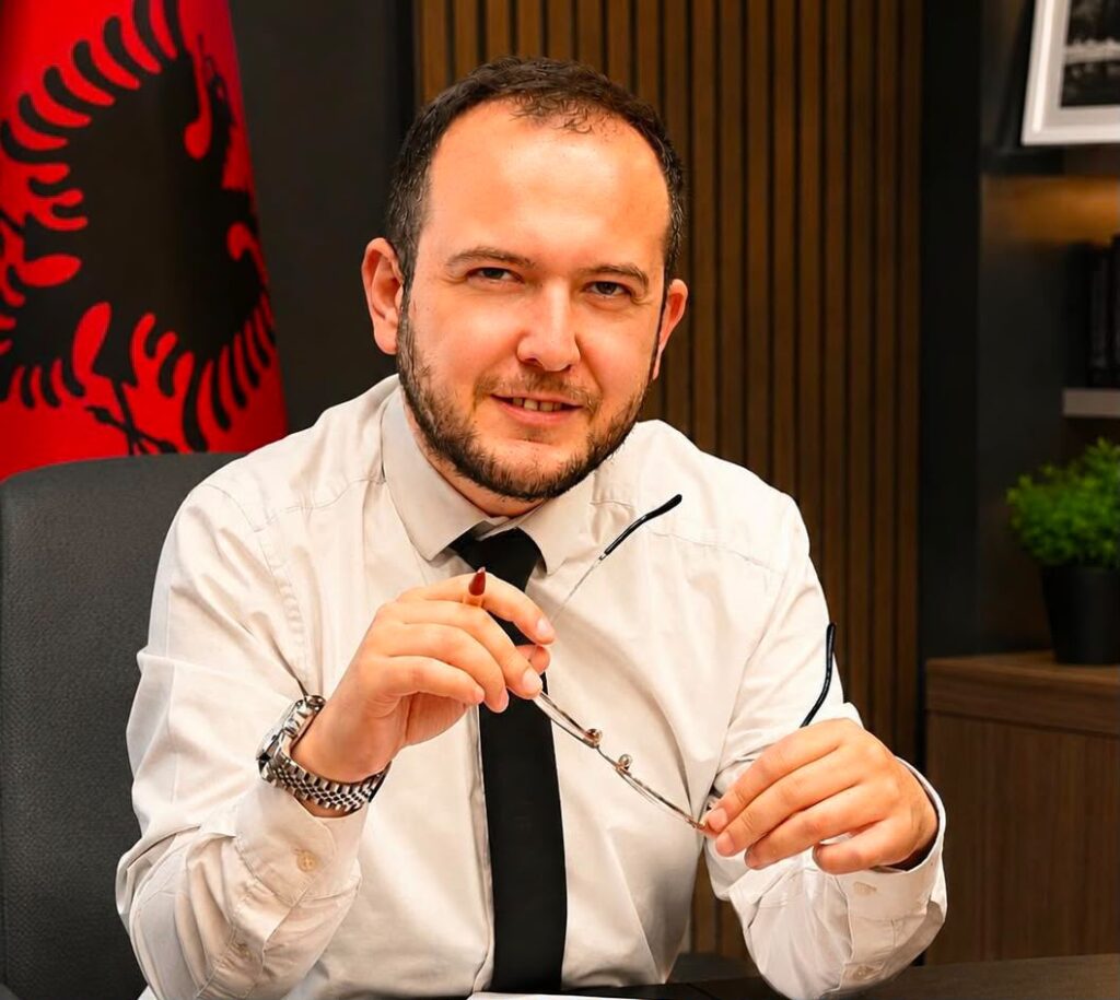 “Asırlık Gece Nata Shekullore”: Kur televizioni rikthen 15 Korrikun mes historisë, dramës dhe kujtesës kombëtare