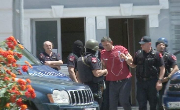 Kërkoi leje për ceremoninë e varrimit pasi i ndërroi jetë nëna  Ardian Çapjas i refuzohet kërkesa