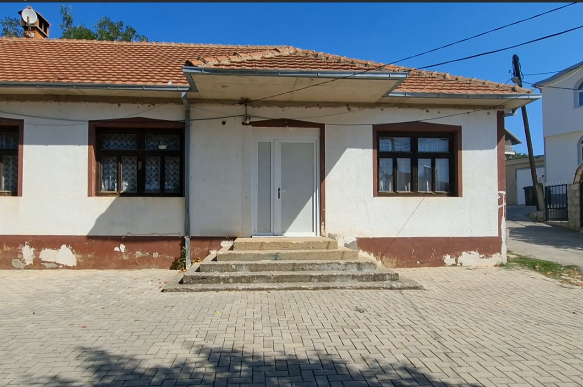 Mbyllet shkolla në fshatin Xhepin të Strugës për shkak të numrit të vogël të nxënësve