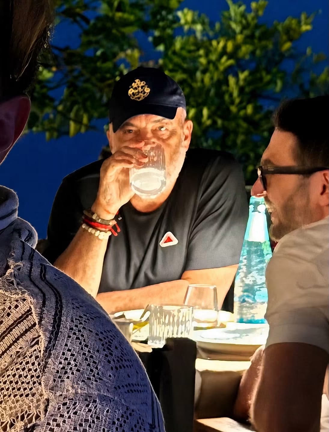 FOTO  Rama darkon me Alex Soros në Dhërmi  takimi në rezidencën qeveritare