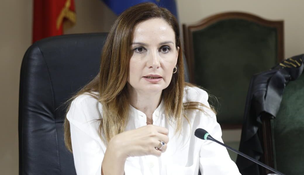 Denoncimi i Jorida Tabakut  Përfituesi kryesor në fushën e mbrojtjes është  KAYO  dhe interesat që qëndrojnë pas kësaj kompanie