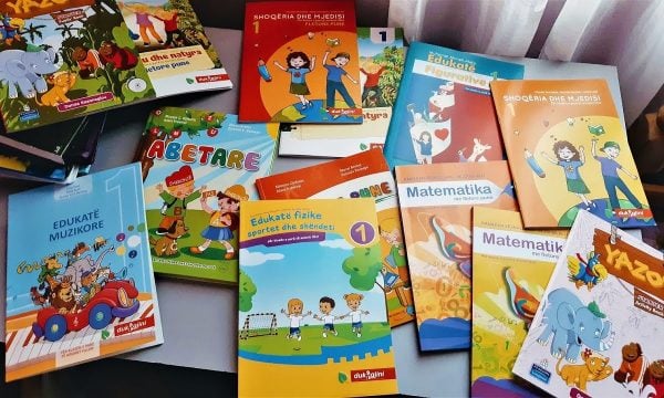 MASh: Edhe katër ditë për aplikim për subvencionimin e teksteve shkollore