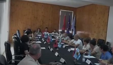 Zgjerohet harta e revoltës kundër qeverisë  Këshilli Bashkiak i Rrogozhinës voton kundër bashkimit me Kavajën  VIDEO 