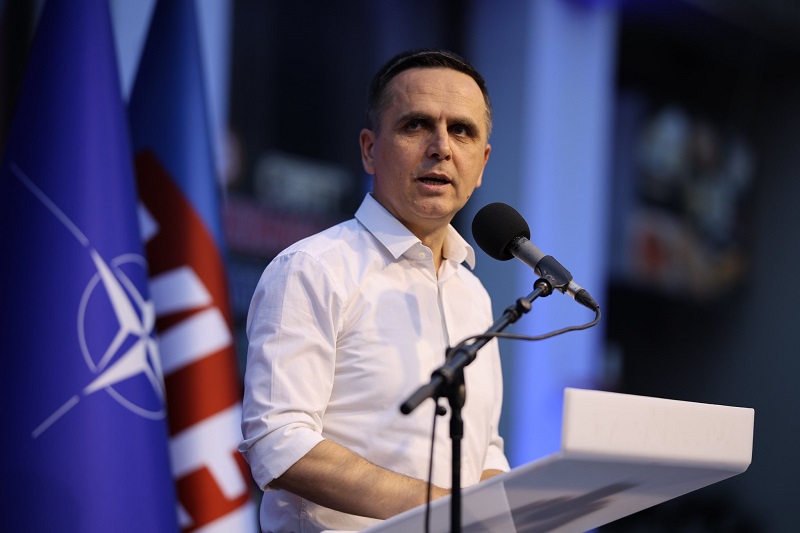 Një natë para vendimit në Hagë  Kasami në mbështetje të ish krerëve të UÇK së
