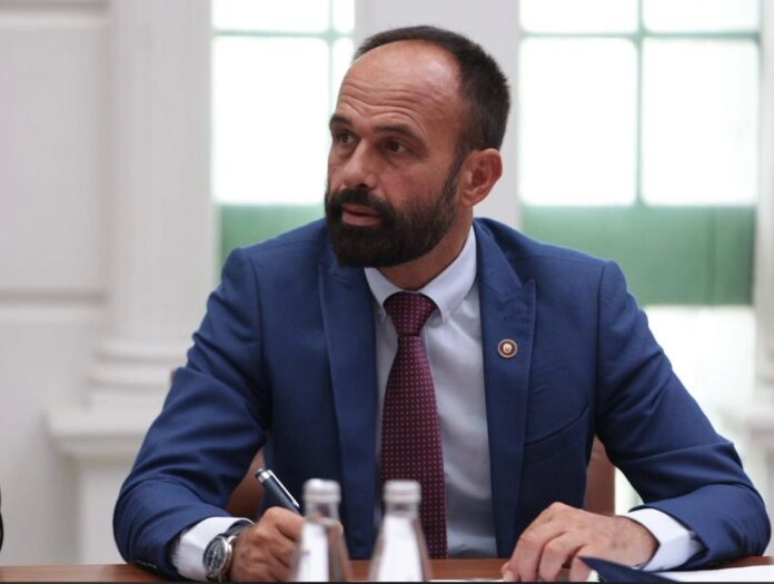 Shasivari uron Albulena Haxhiun: Zgjedhja juaj në krye të Kuvendit është përgjegjësi e madhe dhe nder i veçantë