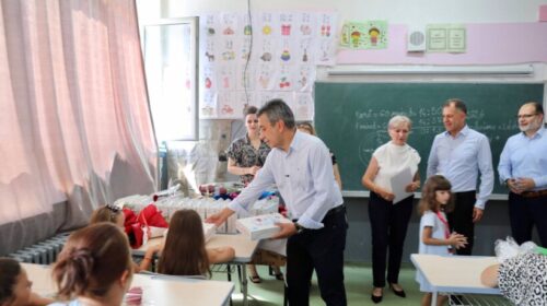 Mexhiti: Brenda nje viti kemi rinovuar 60% te inventarit ne shkollat fillore te Çairit