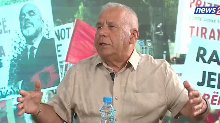 Kim Mehmeti: Si e duron ky popull këtë diktaturë? “Piktori” ia dorëzoi vendin “aleancës së qelbësirave”