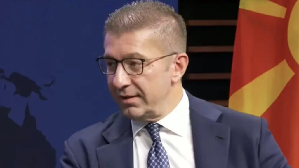 Mickoski: Ndryshimet kushtetuese tani, zbatimi vetëm pas përfundimit të negociatave me BE-në