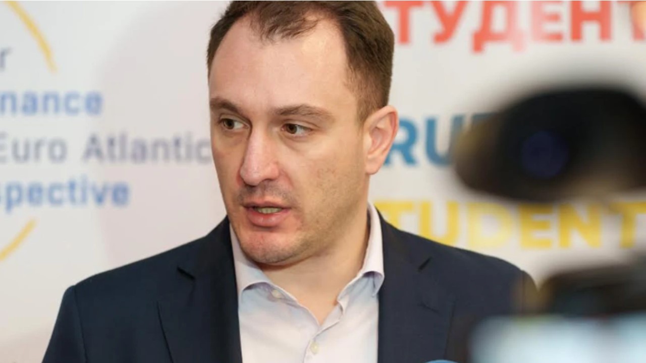 Andonovski  Nga tetori karta e identitetit dhe patenta e shoferit do të jenë në mënyrë elektronike