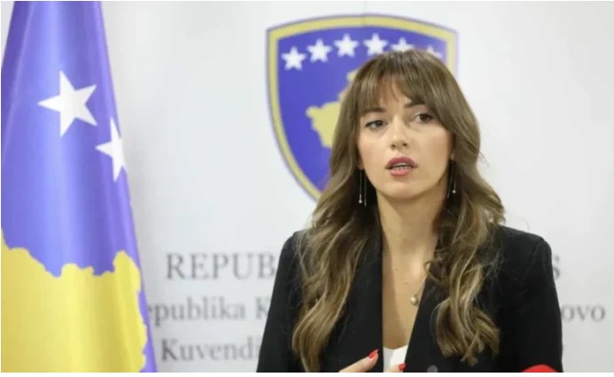 Haxhiu porosi familjeve të Thaçit  Veselit  Krasniqit e Selimit  Kosova është me ju
