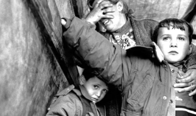 “Në masakrën e Prekazit të Skenderajt, më 5 – 7 mars 1998, u vranë 59 shqiptarë, nga të cilët 55 nga lagjja e Jasharajve…”. Dëshmia e publicistit të njohur për masakrat serbe në Kosovë, 1998-‘99