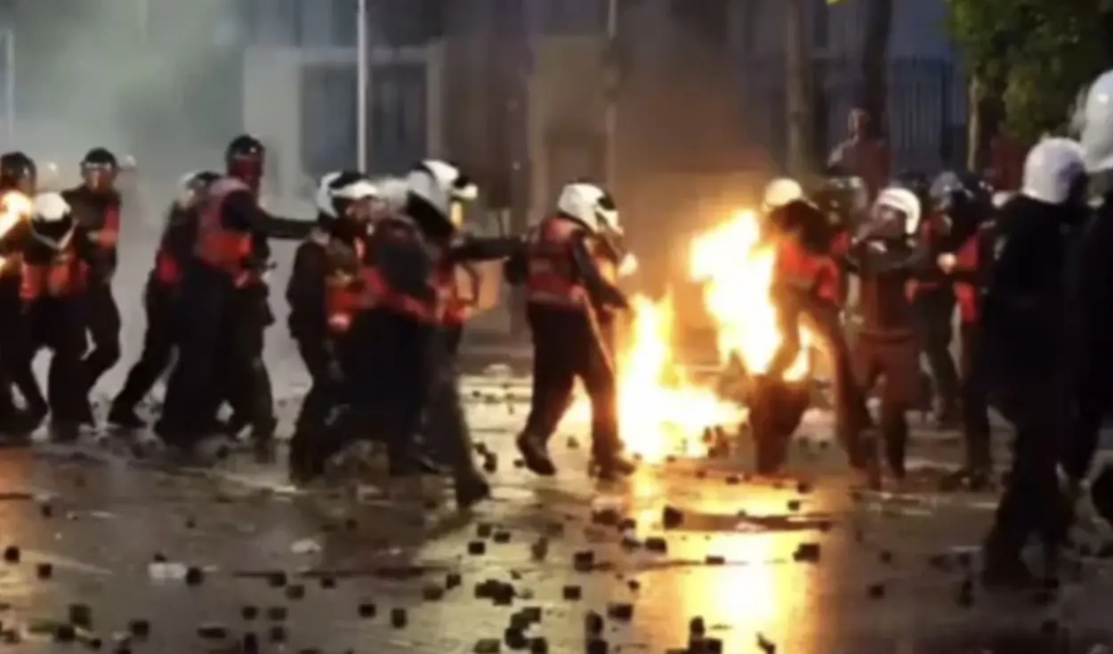 tensionet-ne-tirane-nje-polic-perfshihet-ne-flake-gjate-protestave