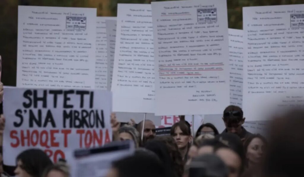 Bashkohuni për drejtësi: Protesta për Arlinda Zekajn në Prishtinë
