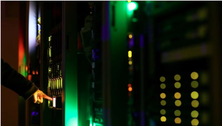 Hakeri kinez përdori AI për të sulmuar mbi 1200 faqe interneti, pa bërë pothuajse asgjë vetë
